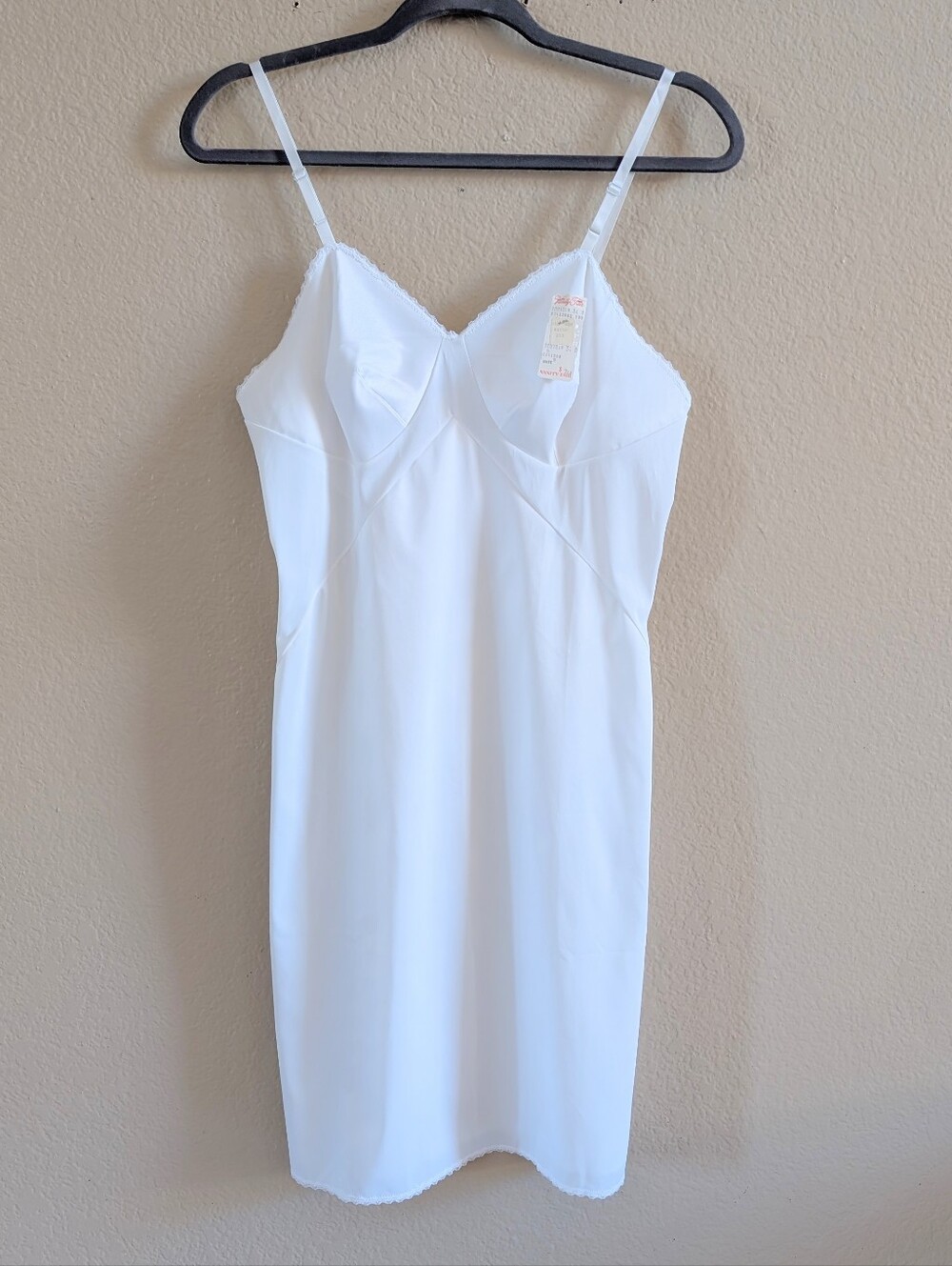 Vintage 1970s Vanity Fair White Nylon Full Slip Lace Trim NWT Deadstock Size 34